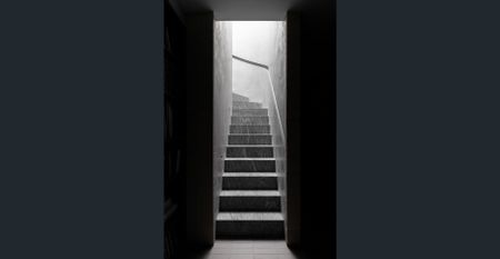 Award-Winning Victorian Terrace with Breathtaking CBD Views and Coveted Botanic Gardens Locale - Available until September 2026 - Photo 5