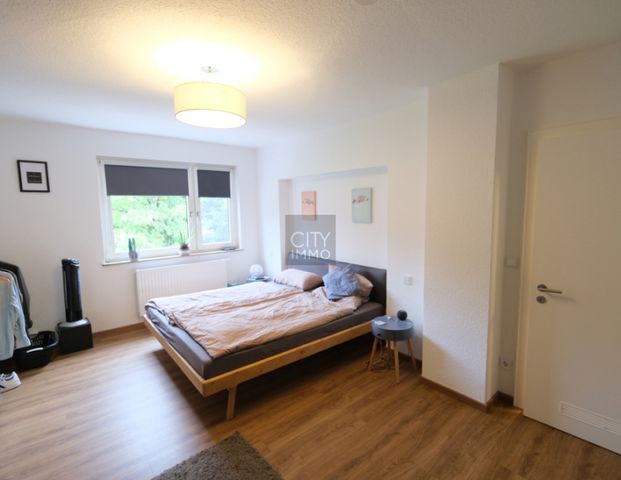 Sanierte 4-Zimmer-Wohnung mit Balkon und Garage direkt am Stadtpark - Photo 1