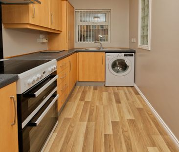 Town house to rent on - Photo 4