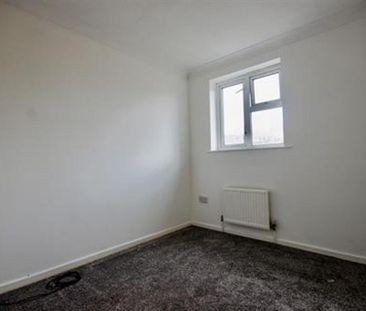 2 bedroom semi-detached house to rent - Photo 2