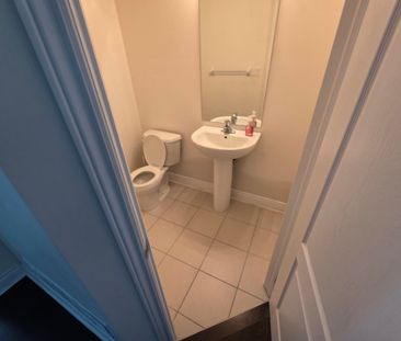 For Lease - 1140 Harden Trail, Newmarket, Ontario - Photo 4