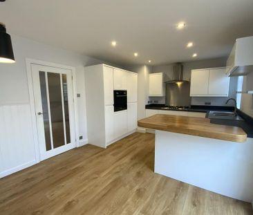 3 bedroom terraced house to rent - Photo 6