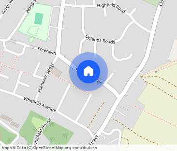 Whitfield Cross, Glossop, SK13 - Photo 1