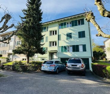 Sonnige 3.5-Zimmerwohnung im 1. OG - frisch renoviert, mit Balkon &... - Photo 2