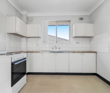 Great Value, Conveniently Located Apartment For Lease - Photo 2