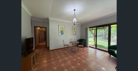 LOVELY FULLY FURNISHED PROPERTY - Photo 2