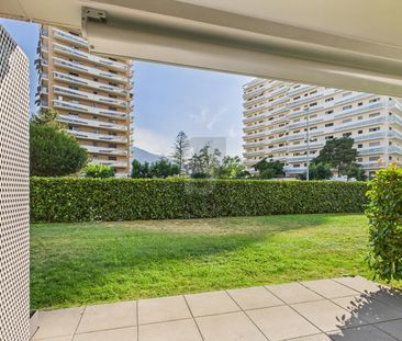 ENSOLEILLÉ AVEC TERRASSE - Photo 2