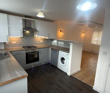 Holme Bank Close, Bradford, BD4 0QZ - Photo 5