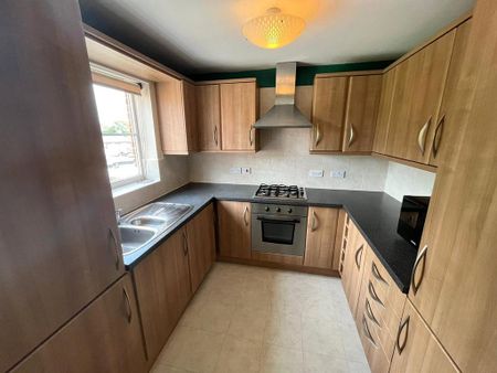 2 bedroom flat to rent - Photo 4