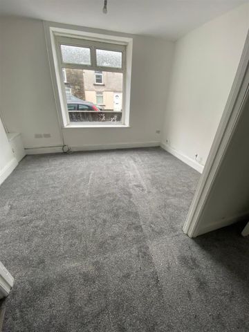 House For Rent Trehafod Road, Pontypridd - Photo 4
