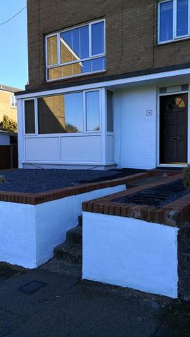 House share to rent - Photo 3