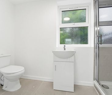 14 Gloucester Road, Acton, W3 8PD - Photo 4