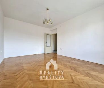 Pronájem pěkného bytu 2+1 s příjemným výhledem, šatnou a 2x balkon,... - Photo 2