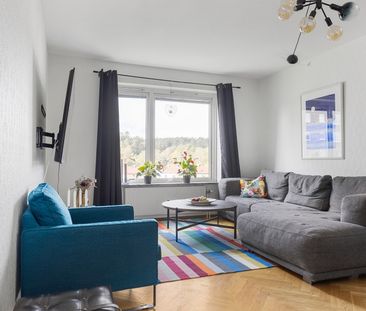 Ljus och välplanerad tvåa med inglasad balkong i Västra Frölunda! - Foto 1