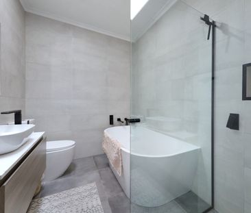 32 Almurta Rd, Bentleigh East VIC 3165 - House For Rent | Domain - Photo 1