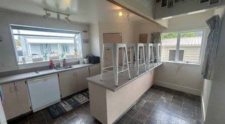 WAITARA - THREE BEDROOMS - Photo 3