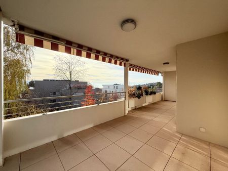 Pully : Appartement lumineux de 4.5 pièces, larges balcons et échappées sur le lac, proche de tout ! - Foto 4