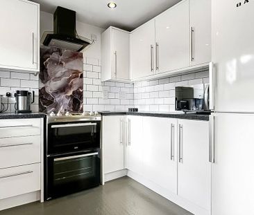 2 bedroom property to rent - Photo 3