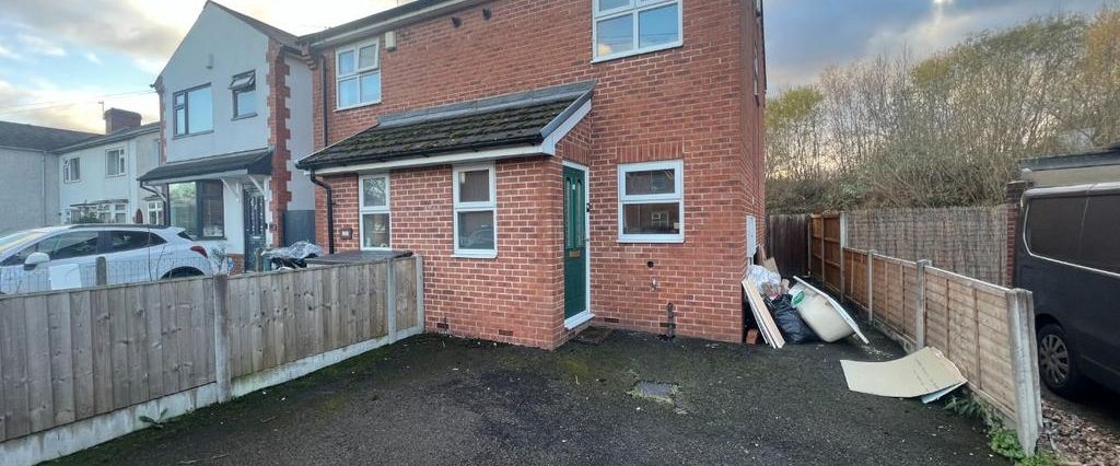 2 bedroom semi-detached house to rent - Photo 1