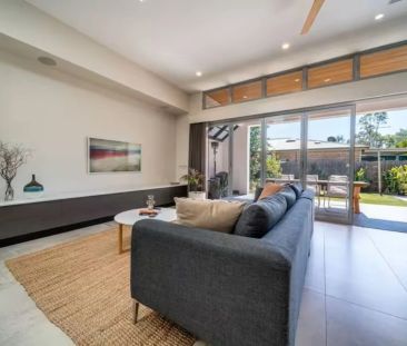 Furnished Character Villa on Generous Allotment in Prime Forestville - Photo 4