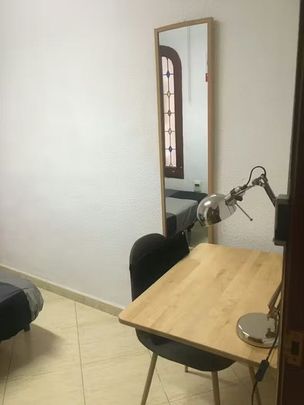 Carrer de la Barcelonina, Valencia, Valencian Community 46002 - Photo 1