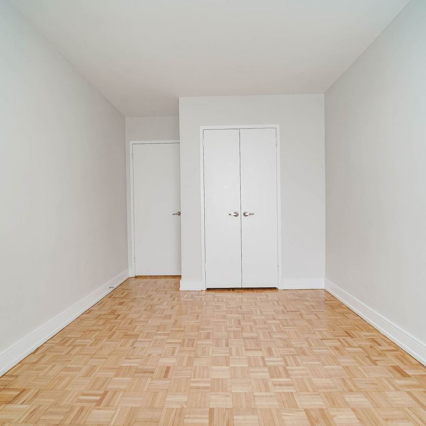 For Lease - 6200 Bathurst Street Unit# 1504, Toronto, Ontario - Photo 1