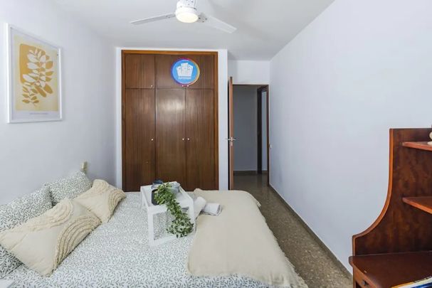 Carrer dAlvaro de Bazan, Valencia, Valencian Community 46010 - Photo 1