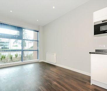 1 bedroom property to rent - Photo 2