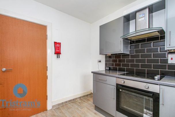 2 bed Apartment for Rent - Photo 1