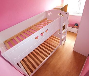 3 bedroom semi-detached house to rent - Photo 4