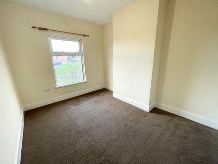 3 bedroom terraced house to rent - Photo 4