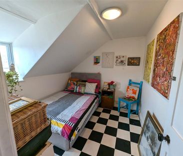 4 bedroom terraced house to rent - Photo 4