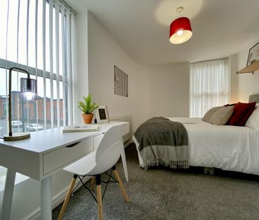 1 bedroom in a house share to rent - Photo 2