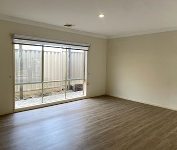 FRESHLY UPDATED HUGE FAMILY HOME - Photo 1