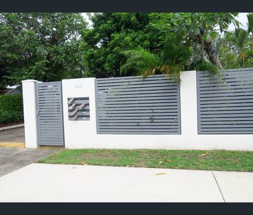 1/139 English Street, Manunda, Qld 4870 - Photo 3