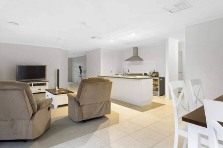 Immaculate family home in Epsom - Photo 3