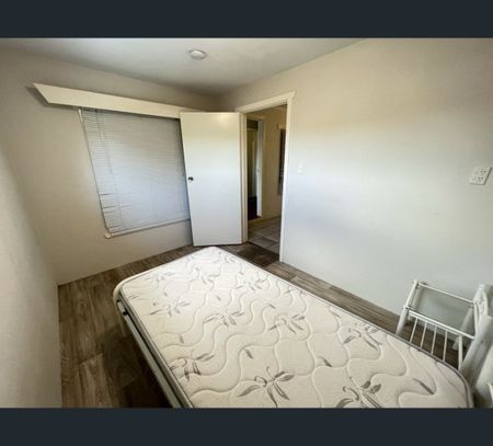 Unit 3/10 Dalrymple Street, Bowen, Qld 4805 - Photo 2