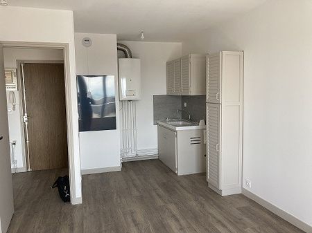 Location Appartement 2 pièces 35m² GRANVILLE 50400 - Photo 2