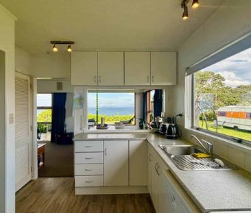 Amazing Seaview's Spacious Family Home - Photo 1