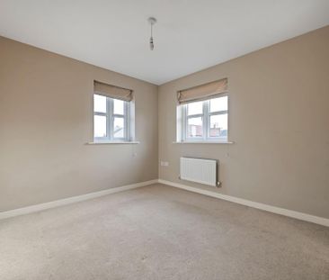 3 bedroom semi-detached house to rent - Photo 4