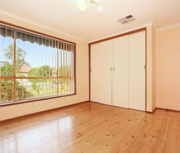 15 Galilee Crescent, Mill Park, Vic 3082 - Photo 1