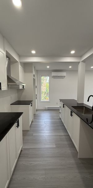 Magnifique Condo 4 ½ Entièrement Rénové - Photo 1