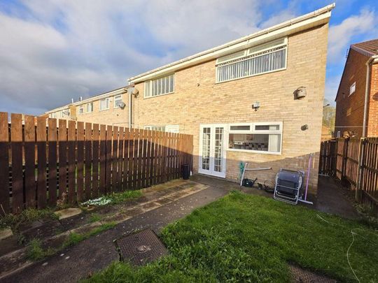 2 bedroom semi-detached house to rent - Photo 1