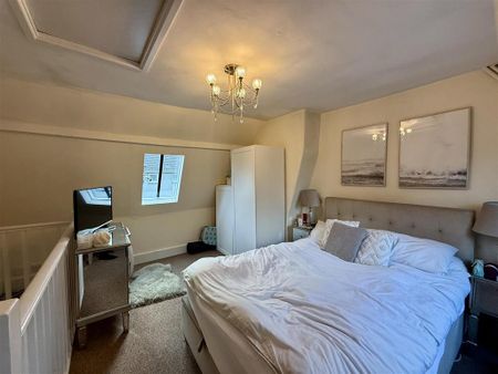 2 bedroom terraced house to rent - Photo 4