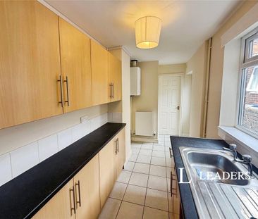 2 bedroom terraced house to rent - Photo 2