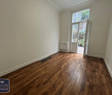 Location Appartement 2 pièces 41m² PARIS 18ème - Photo 6
