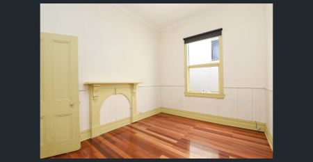 Inner-City Living Minutes from Shops, Cafés and Transport - Photo 4