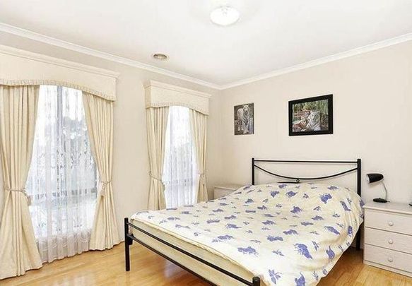 A world of living! - Photo 1