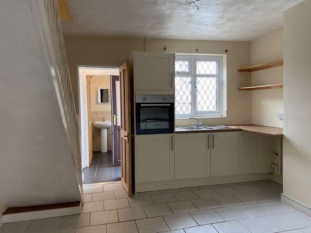 2 bedroom terraced house to rent - Photo 5