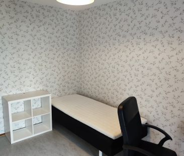 Bredängs Allé, Skärholmen - Photo 1